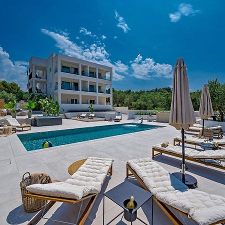 Luxury Villa Del Sogno With Pool, Jacuzzi, Parking 오크루그고른지 외부 사진