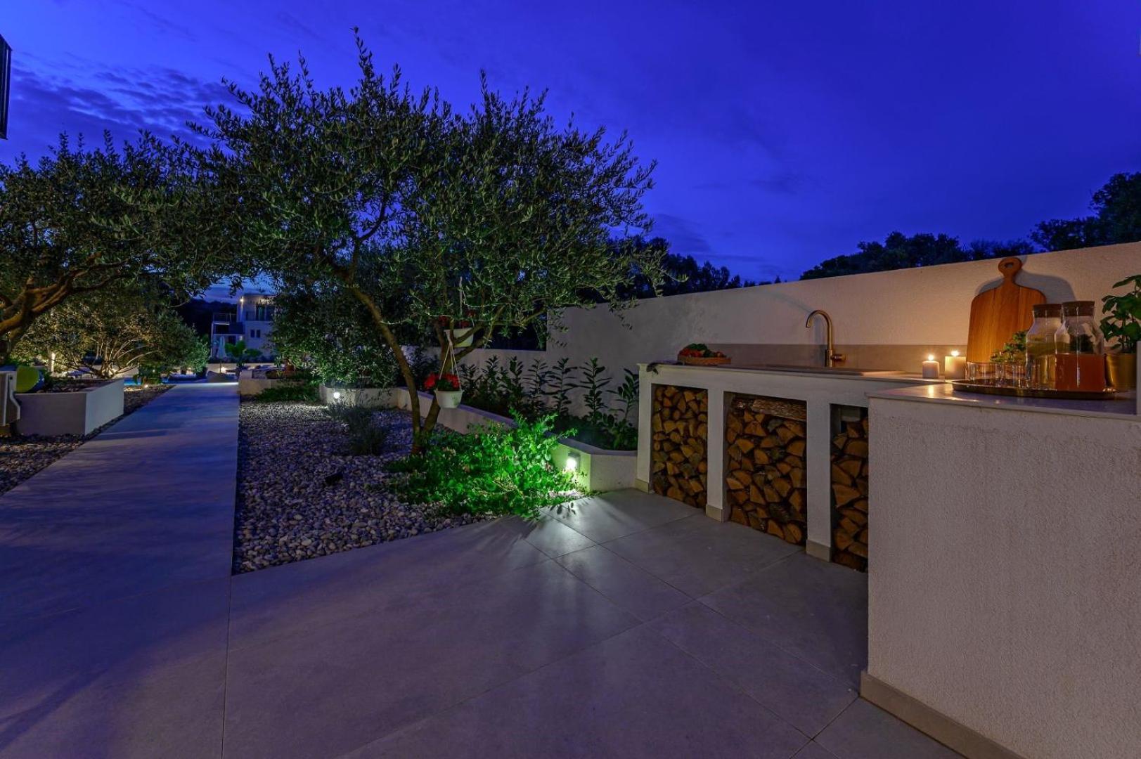 Luxury Villa Del Sogno With Pool, Jacuzzi, Parking 오크루그고른지 외부 사진