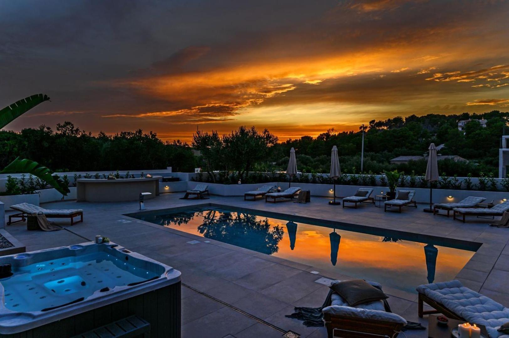 Luxury Villa Del Sogno With Pool, Jacuzzi, Parking 오크루그고른지 외부 사진