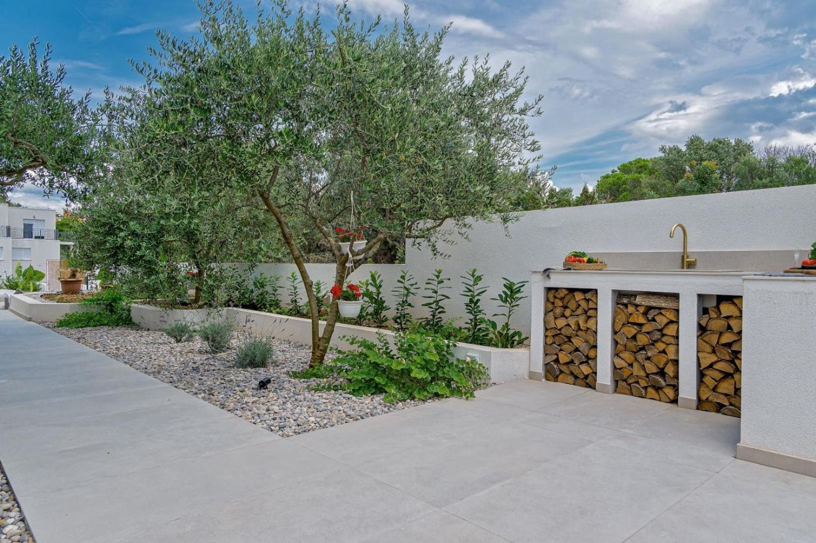 Luxury Villa Del Sogno With Pool, Jacuzzi, Parking 오크루그고른지 외부 사진