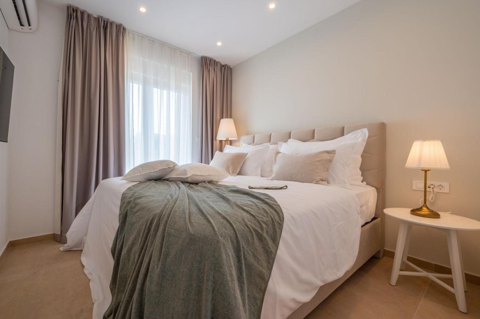Luxury Villa Del Sogno With Pool, Jacuzzi, Parking 오크루그고른지 외부 사진