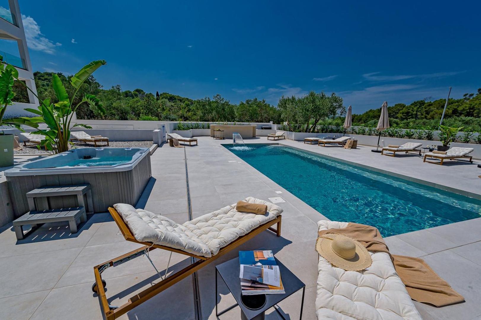 Luxury Villa Del Sogno With Pool, Jacuzzi, Parking 오크루그고른지 외부 사진